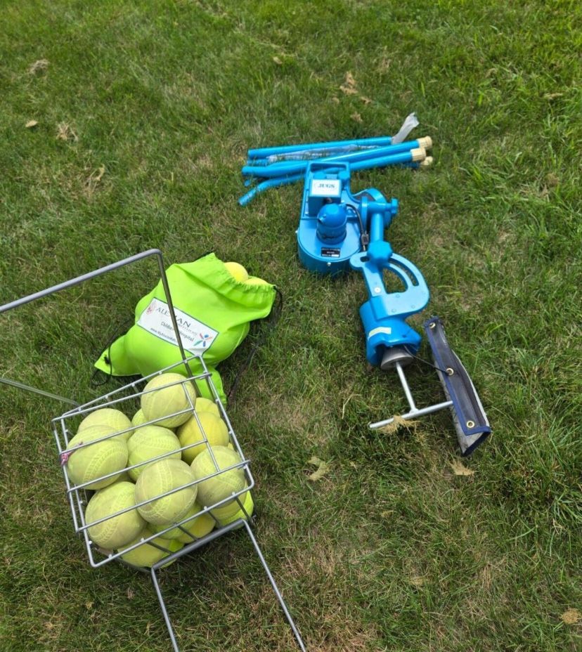 Jugs M6000 Baseball and Softball Pitching Machine