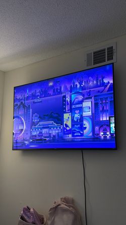 (2) 58” ROKU TV