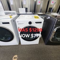 4.5 Cu. Ft. Stackable Smart Front Load Washer In Graphite Steel With Turbo Wash 360 