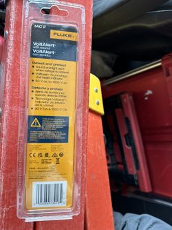 FLUKE-VOLTAGE TESTER With volt ALERT  Version(1ACII) 
