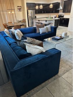 Sectional (Living Spaces)