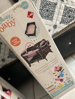 Corralito nuevo para niña con mesa de cambio para recién nacido