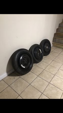 3 Spares Tires 5lugs