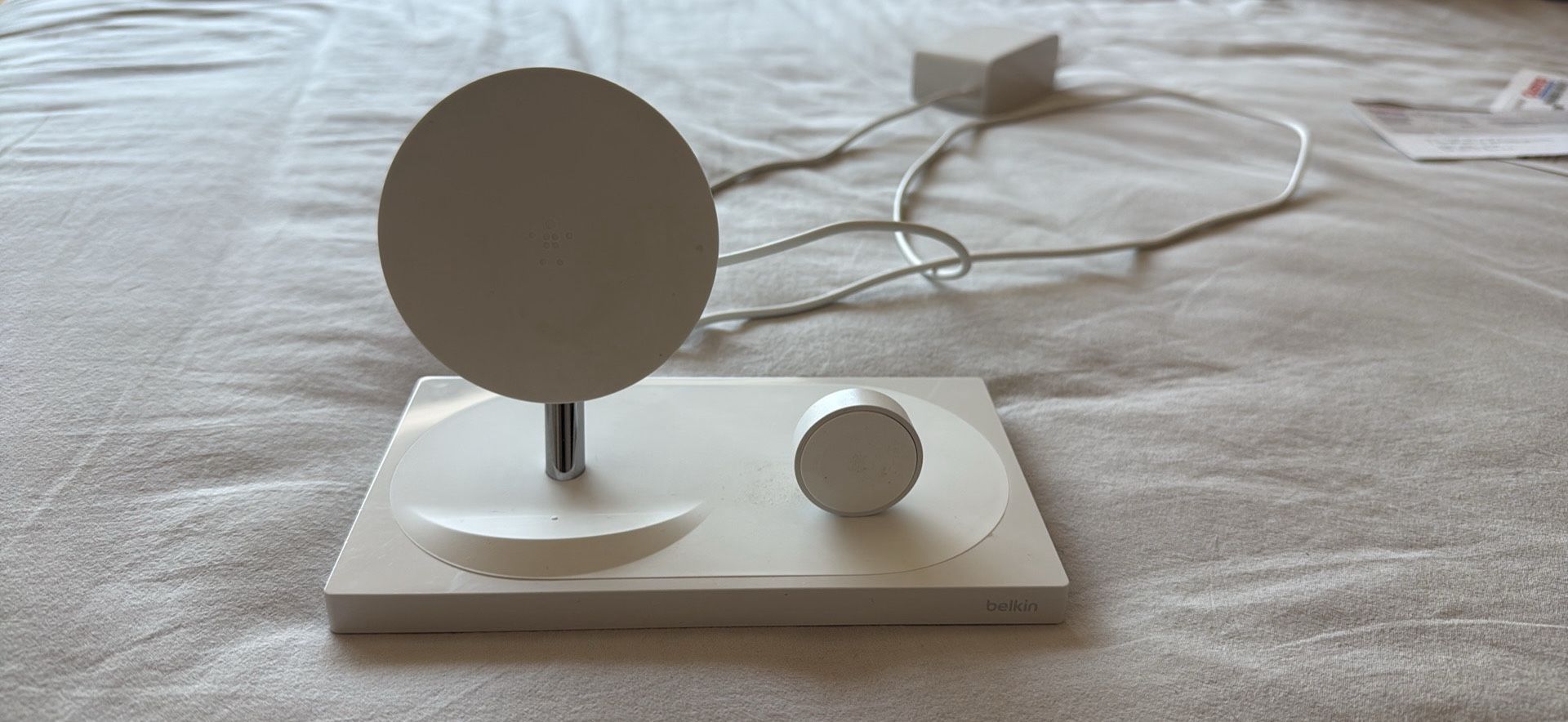 Belkin iPhone And Apple Watch Charter 