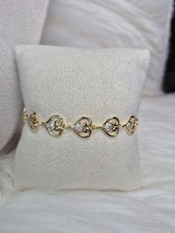 Beautiful Heart Bracelet 14K Gold Laminated Hypoallergenic Waterproof Non Tarnish Excellent Quality Jewelry 35$