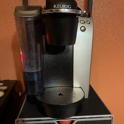 KEURIG Coffee Maker
