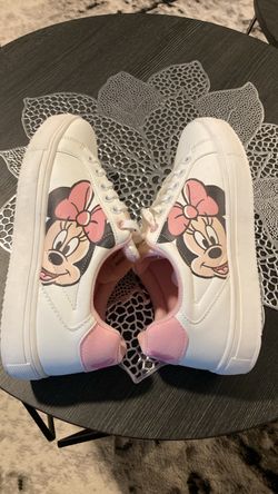 NEW Disney Minnie Mouse White Sneakers