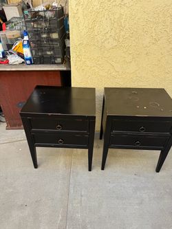 Lot of 2 wood drawers