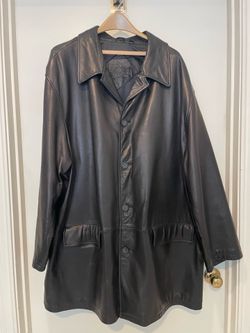 Beautiful black leather men’s jacket!