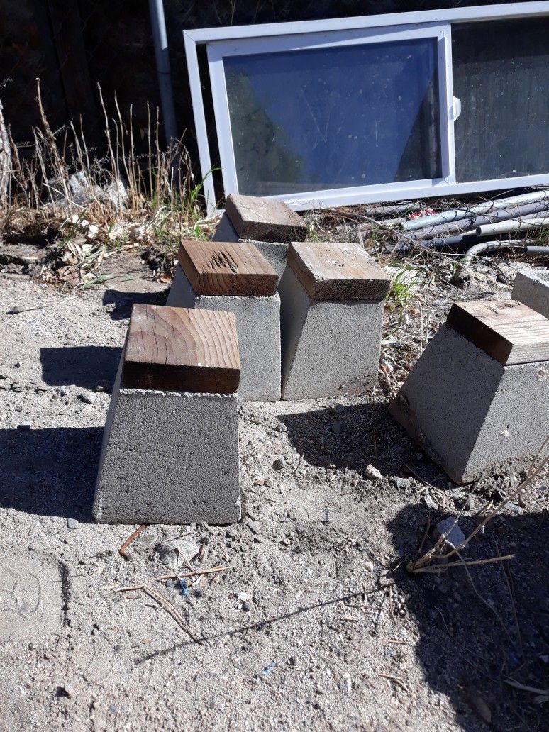 Torres De Concreto Para Levantar Postes $20 Por Los 5