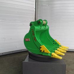 Mini Excavator Hitachi ZX-50 Bucket GP 24-inches Width. Without the Pin.