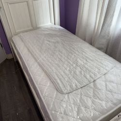Pottery Barn Kids Twin Bed. 
