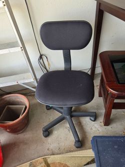 Desk chair
