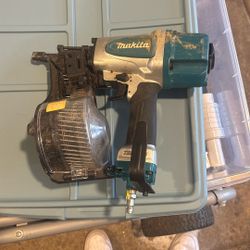 Makita Nailer