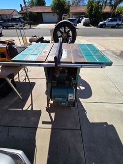 Saw table