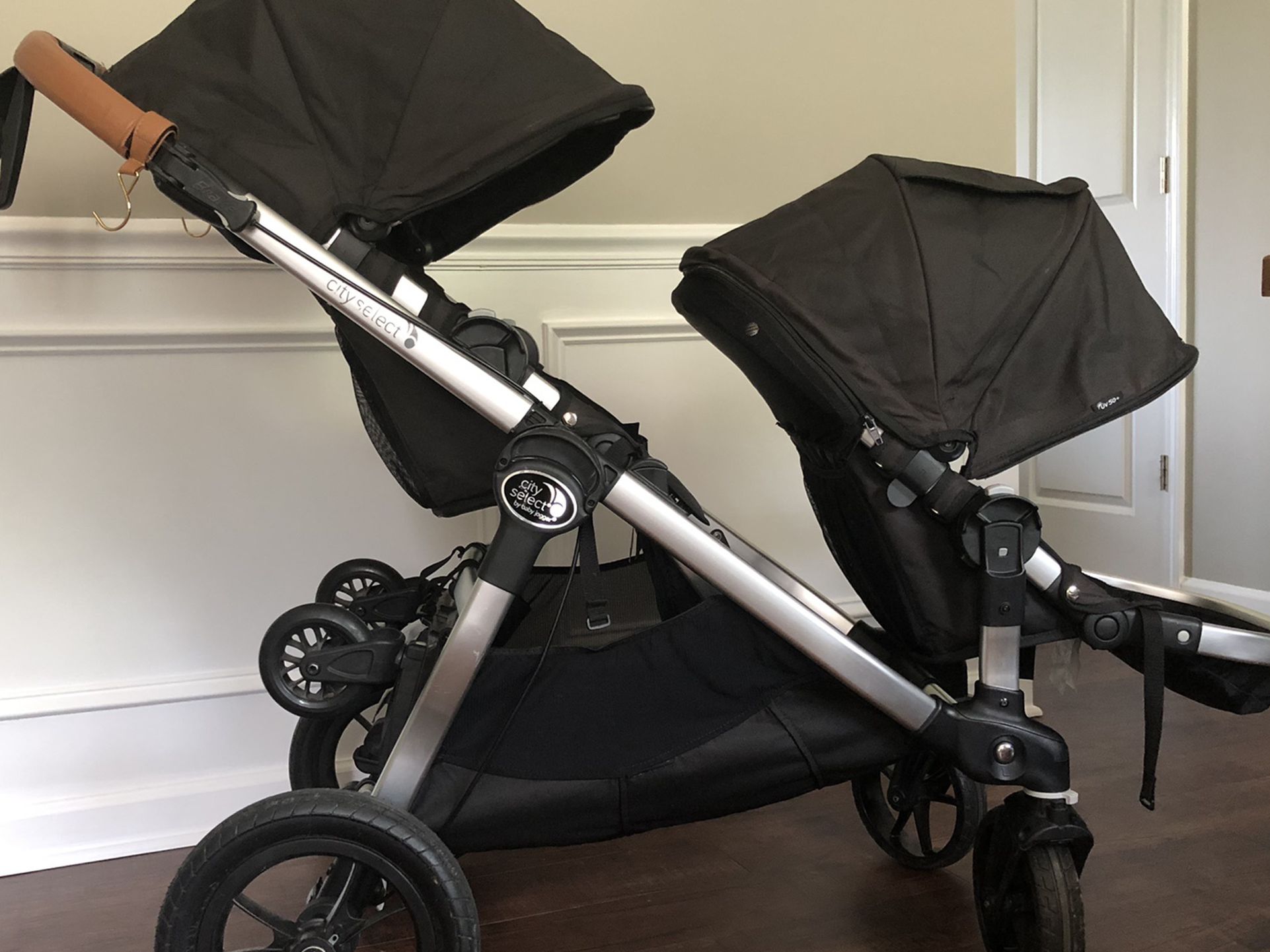 City select Double Stroller By Baby Jogger