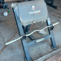 Titan Preacher Curl Bench