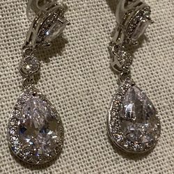 Beautiful Pear Shaped Faux Diamond Earrings 