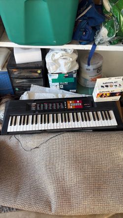Yamaha electric keyboard