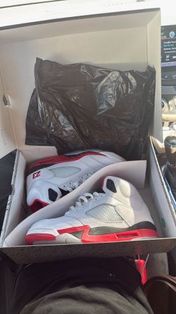 10.5 jordans fire red