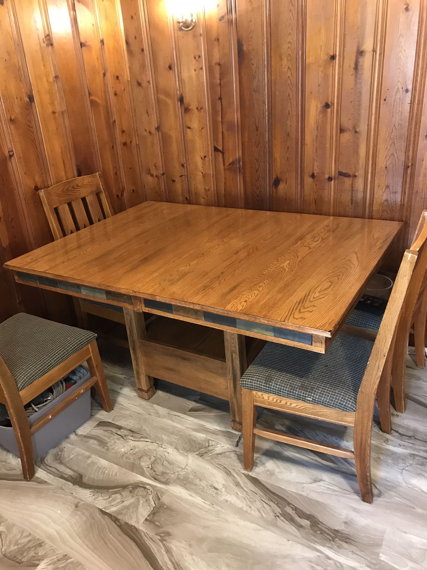 W@W Very nice Solid Oak Kitchen Table and chairs