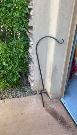 Flower pot metal deck hanger