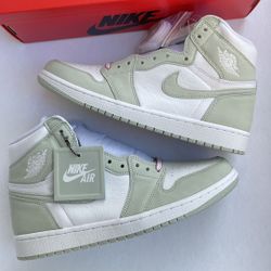 NEW Nike Air Jordan 1 Retro High OG Seafoam Womens Size 11 / Mens 9.5 CD0461-002