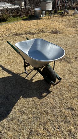 Wheelbarrow W/Flat free Tire 