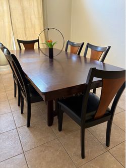 Mahogany wood dining room set