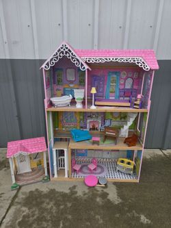 KidKraft Sweet And Pretty Wooden Dollhouse Set