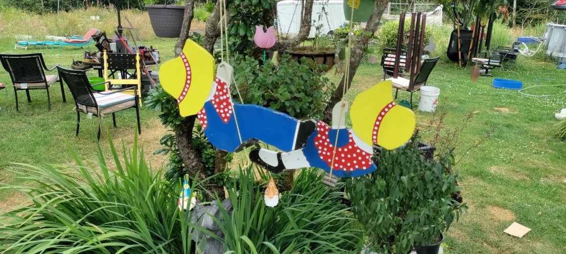 Boy & Girl Swinging Yard Decor