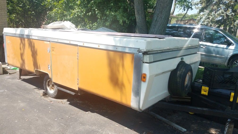1974 Apache Ramada Pop-up Camper