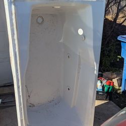 Lasco Whirlpool Bath Tub