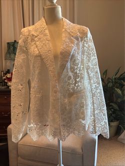 Sold Out Karen Kane white floral lace Blazer SZ Medium New