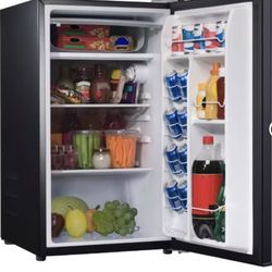 Kenmore 3.3 Cu ft Compact Fridge NEVER OPENED