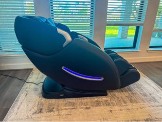 Excellent condition, well-maintained Osaki massage chair.