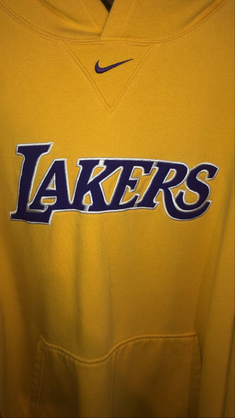 Lakers Nike Sweatshirt Size Large - New Without Tags for Sale in Fountain  Valley, CA - OfferUp