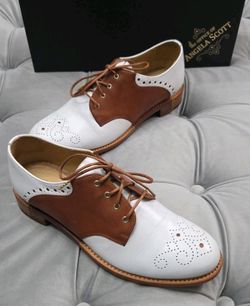 The Office of Angela Scott Ms. Presley White Oxfords Leather Womens Shoes 39 9