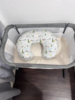 Baby Delight Bassinet + Boppy Nursing Pillow