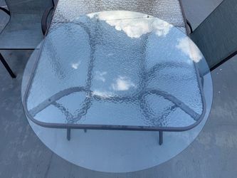 42” Round Glass Tabletop – Smooth Polished Edge – Excellent Condition