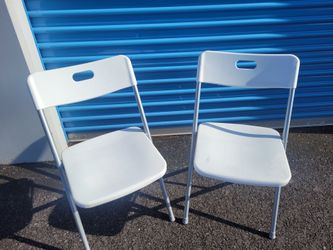 2 Like New Chairs