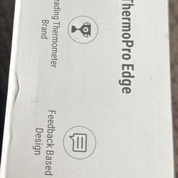 Remote food thermometer