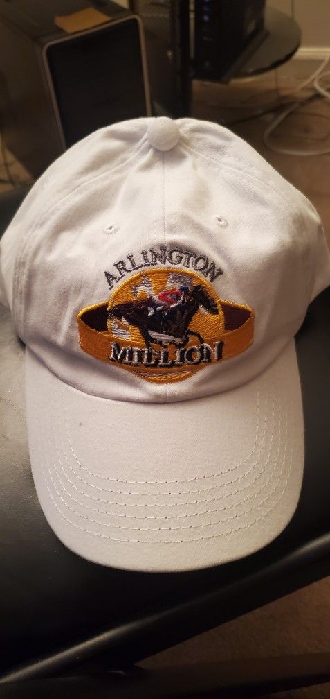 ARLINGTON MILLION HAT 