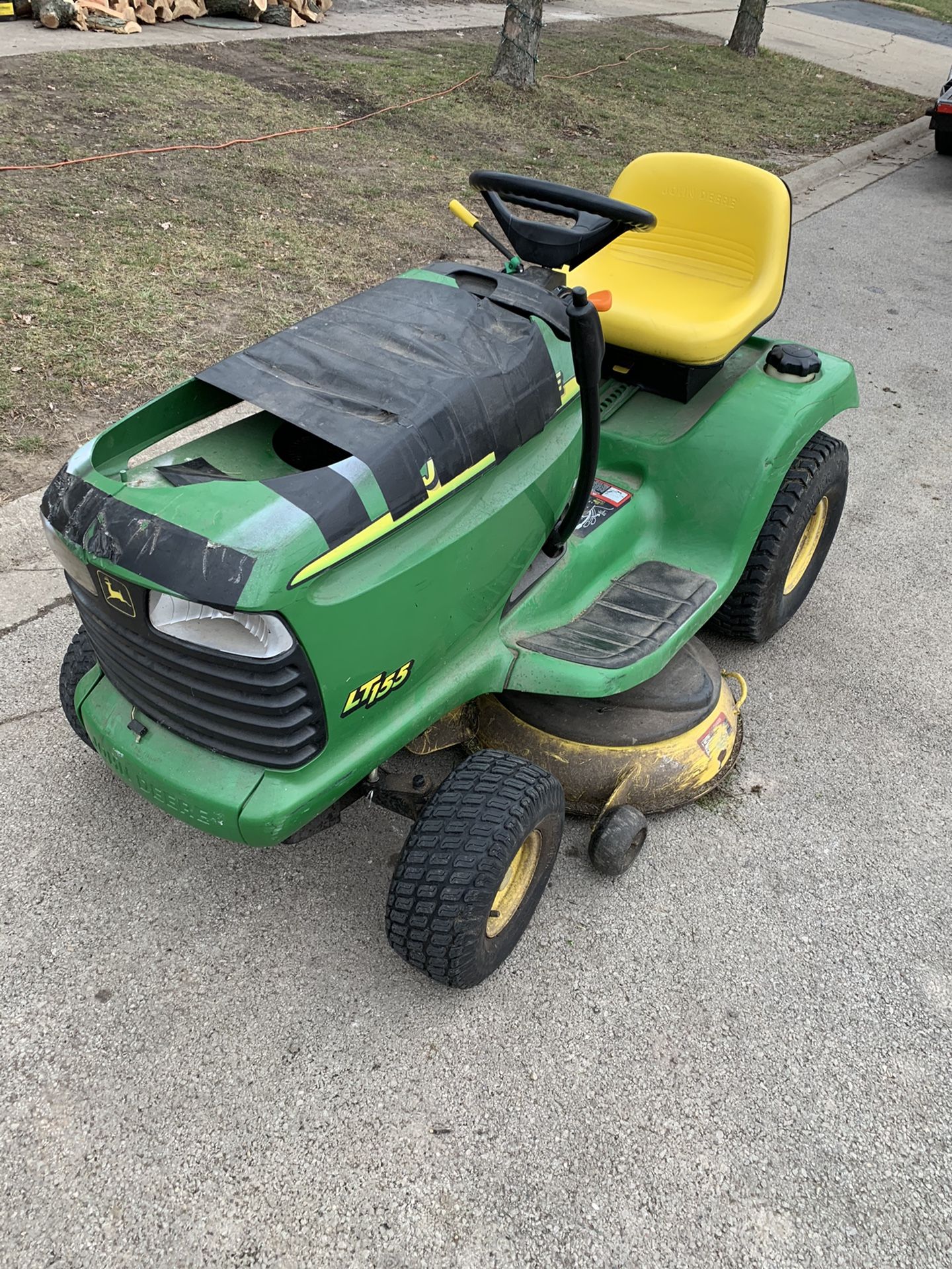 John Deere LT155 automatic riding mower tractor. Has a new battery ...