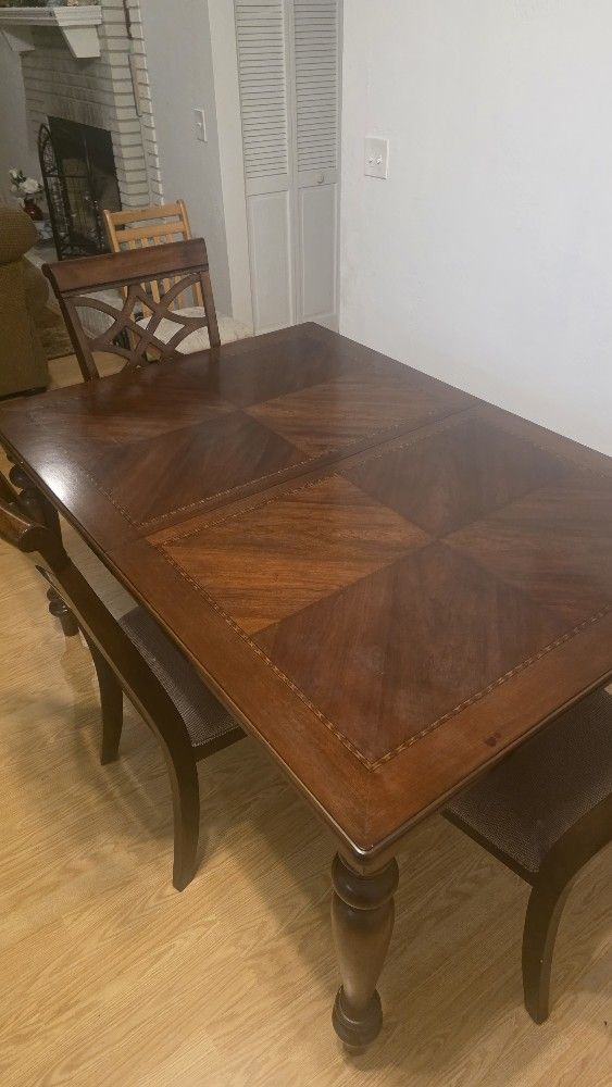 Dining Room Table With Chairs