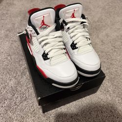 Jordan 4 
