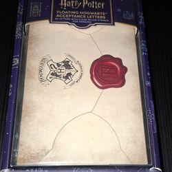 Harry Potter: Floating Hogwarts Acceptance Letters