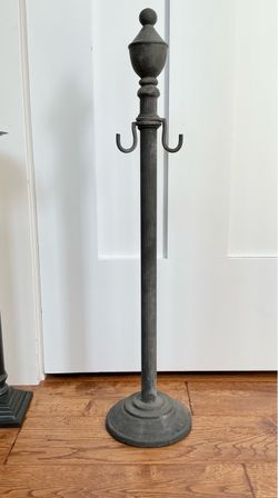 Vintage Iron Wreath Stand