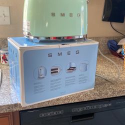 Like New SMEG Toaster $200