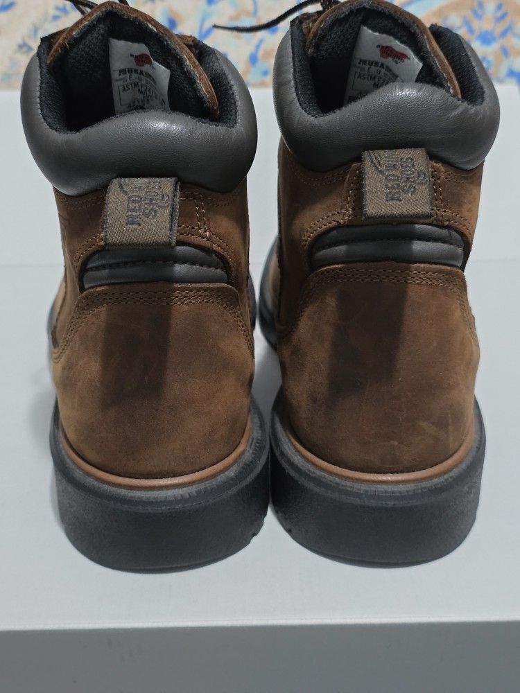 Red Wing Boots DynaForce #4215 Men's 6 inch Waterproof Safety Toe Boot Size: 10.5